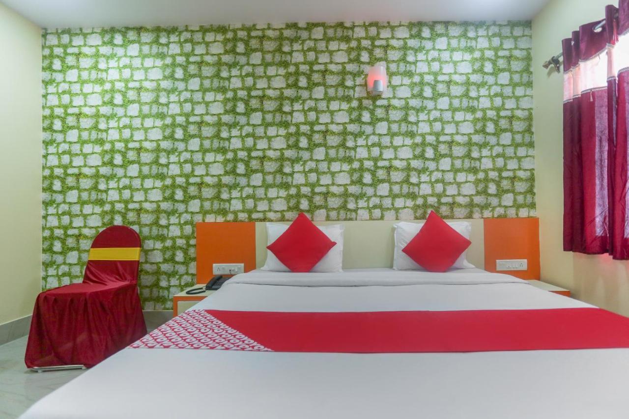 Oyo 60771 New Puri Hotel Eksteriør bilde
