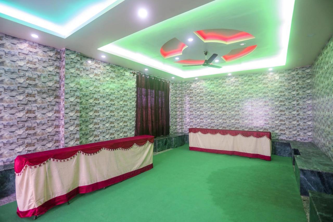 Oyo 60771 New Puri Hotel Eksteriør bilde