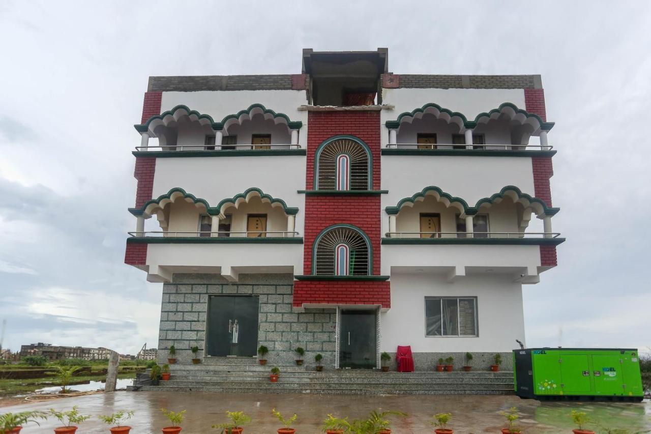 Oyo 60771 New Puri Hotel Eksteriør bilde