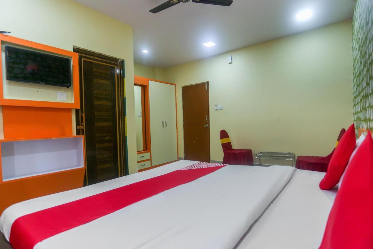 Oyo 60771 New Puri Hotel Eksteriør bilde