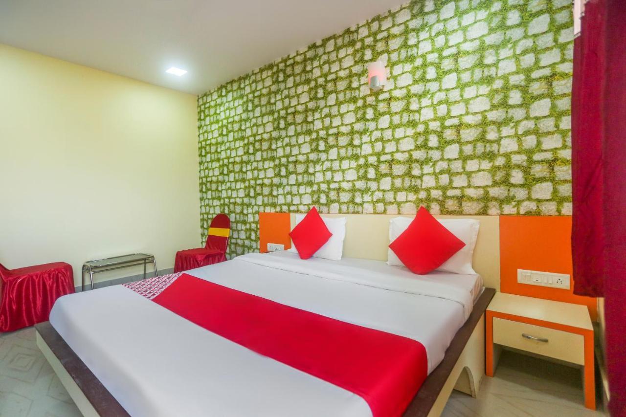 Oyo 60771 New Puri Hotel Eksteriør bilde