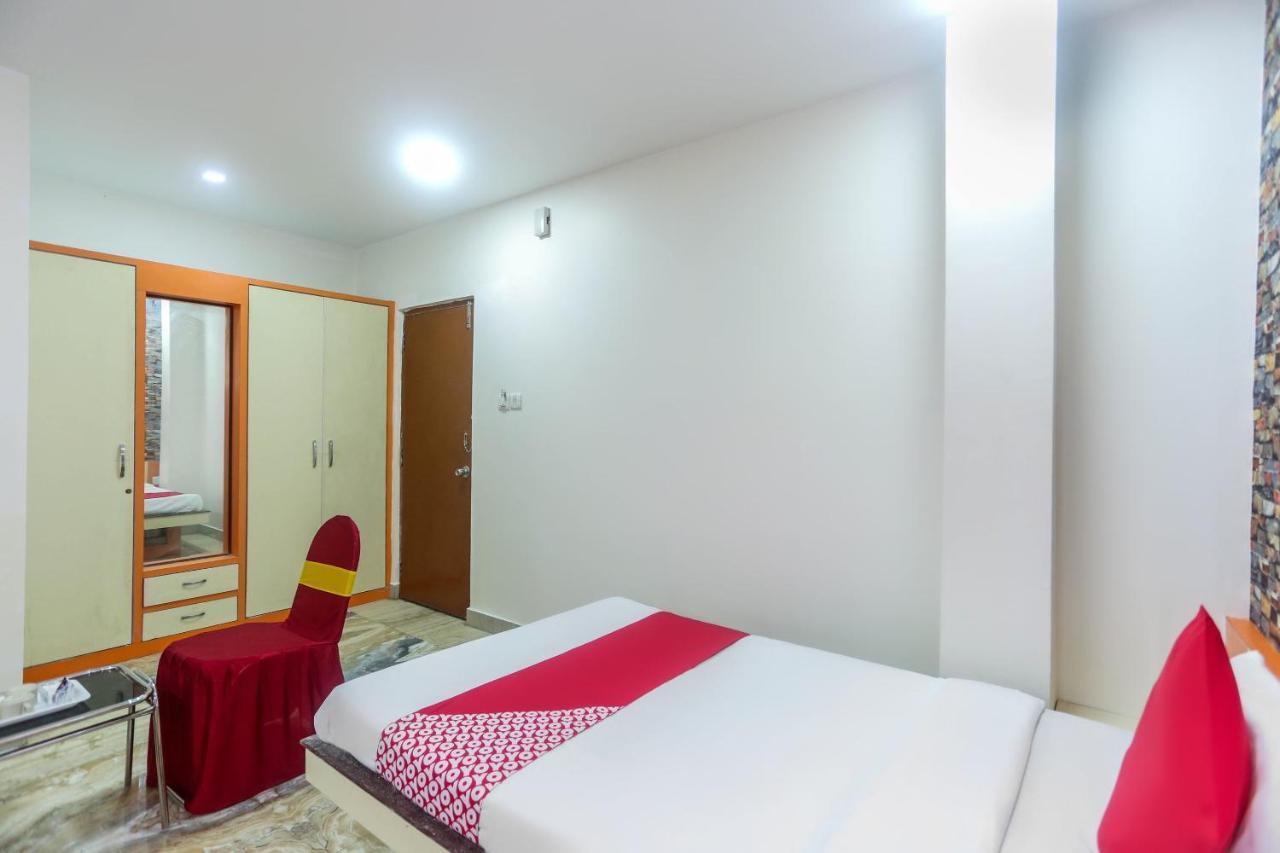 Oyo 60771 New Puri Hotel Eksteriør bilde