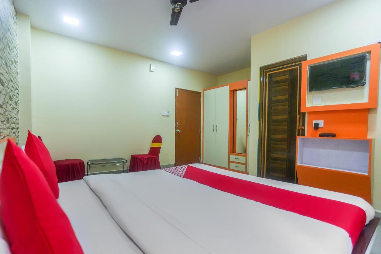 Oyo 60771 New Puri Hotel Eksteriør bilde