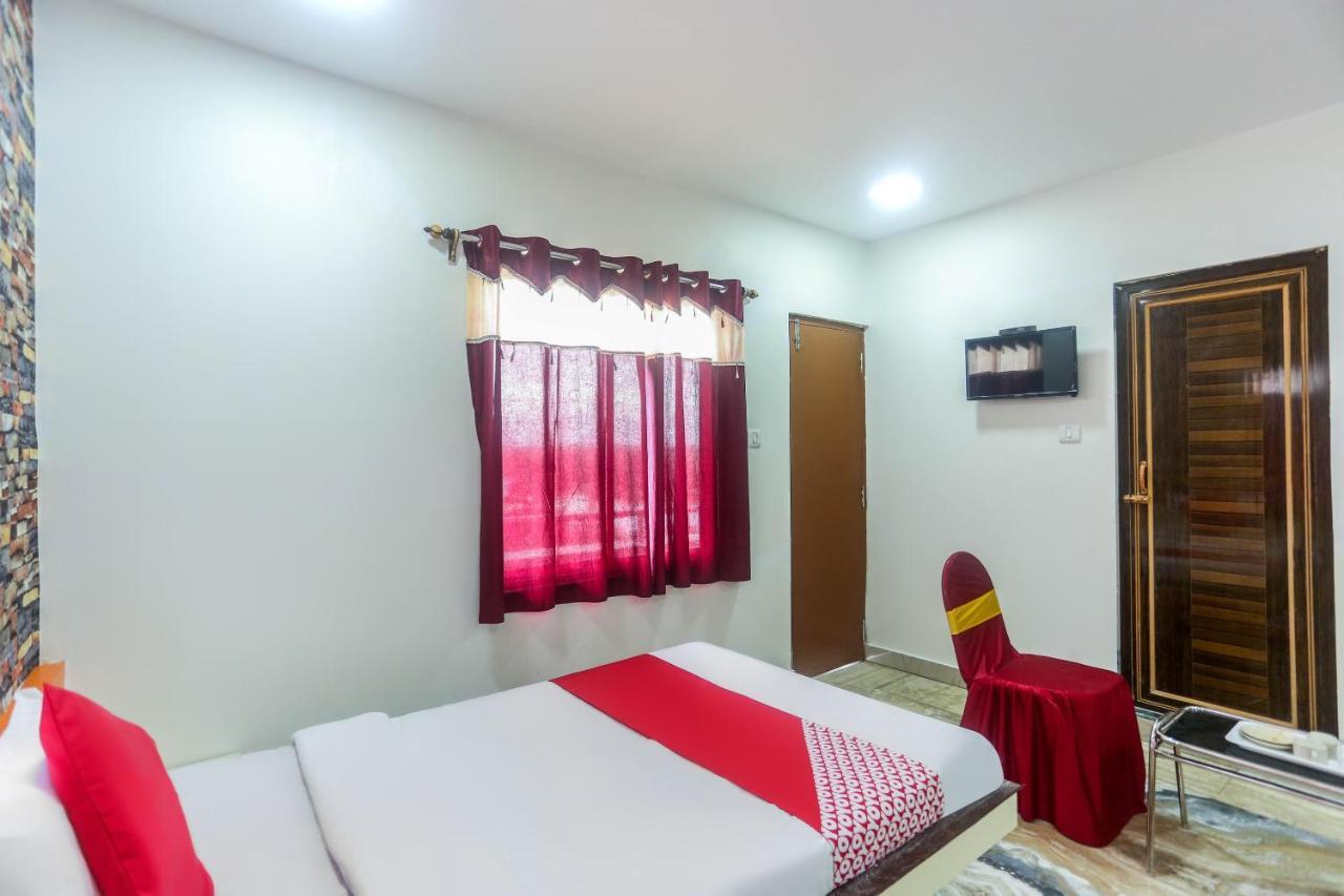 Oyo 60771 New Puri Hotel Eksteriør bilde